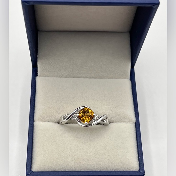 1.25 Natural Citrine and White Sapphire Silver Ring - Picture 5 of 7